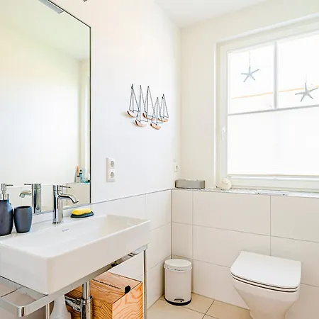 Schwalbennest, Nr 49 Semesterbostad *