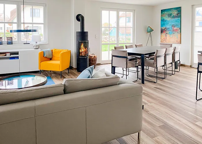 Schwalbennest, Nr 49 別荘 Parow